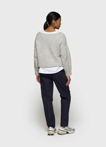 soft v-neck sweater knit | light grey melee