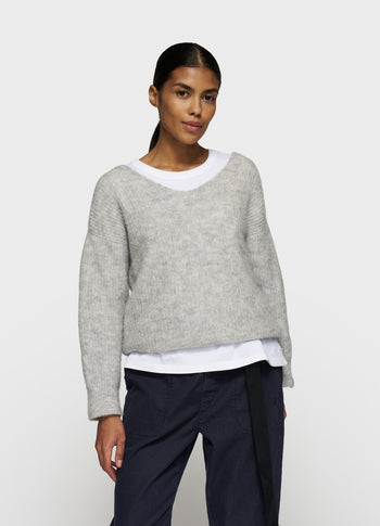 soft v-neck sweater knit | light grey melee
