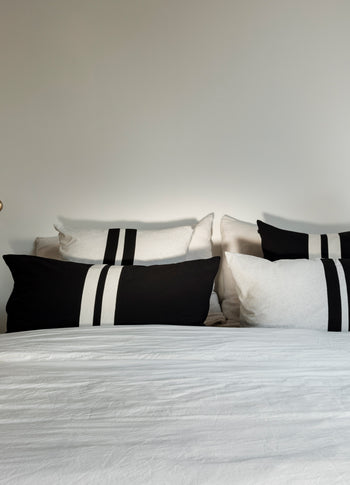THE PILLOW COVER LONG | black