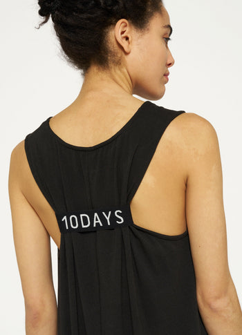 soft cinch back dress | black