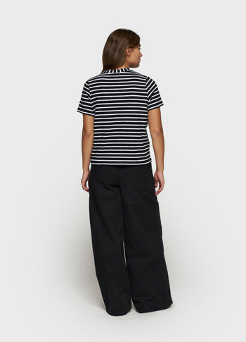 THE PETITE TEE STRIPES | black/white