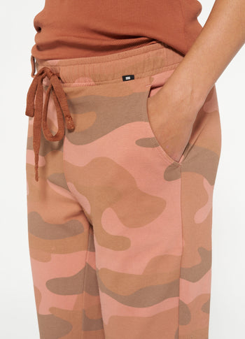 cropped jogger camo | saddle brown