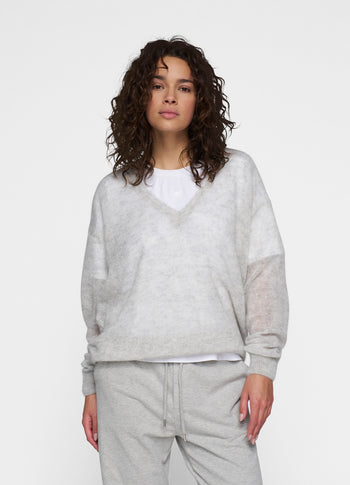 THE V-NECK KNIT SWEATER | light grey melee