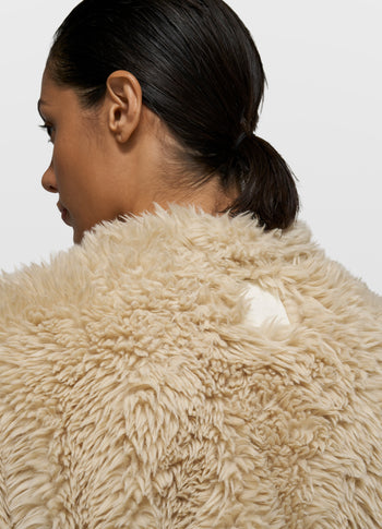 fluffy gilet | pearl