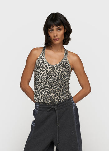 wrapper leopard | soft white melee