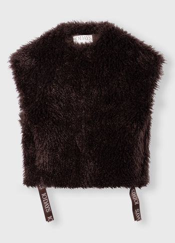 the Bobbie gilet | deep wine