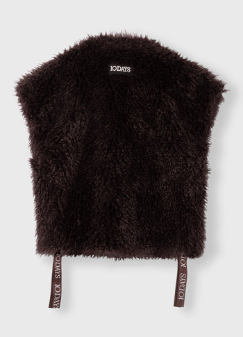 the Bobbie gilet | deep wine