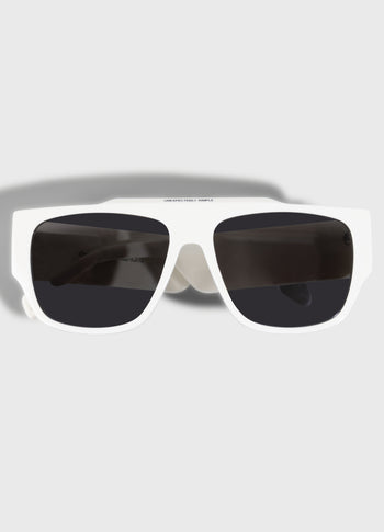 the iconic sunglasses | ecru