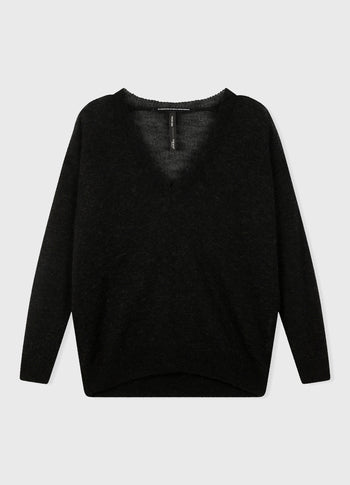 THE V-NECK KNIT SWEATER | black