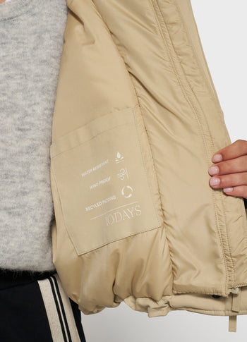 the queen parka | pure sand