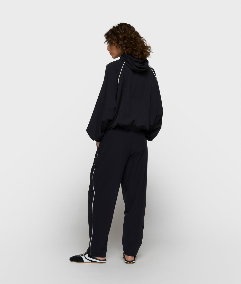 hooded travel jacket | black