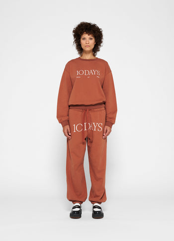 Bar jogger | saddle brown