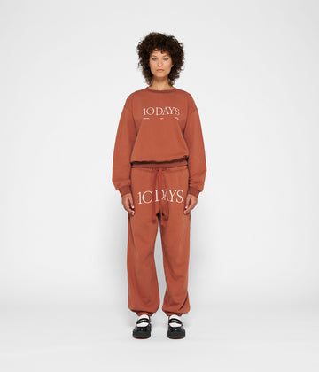 Bar jogger | saddle brown