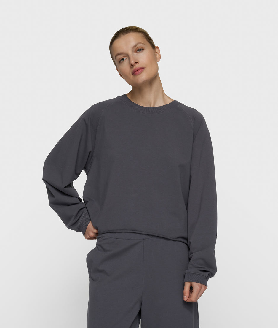 silent chique raglan sweater | steel blue