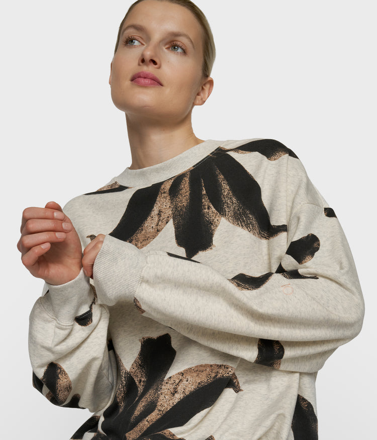 sweater flower | soft white melee