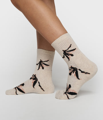 socks all-over flower | soft white melee