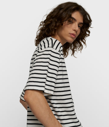 THE TEE STRIPES | white/black