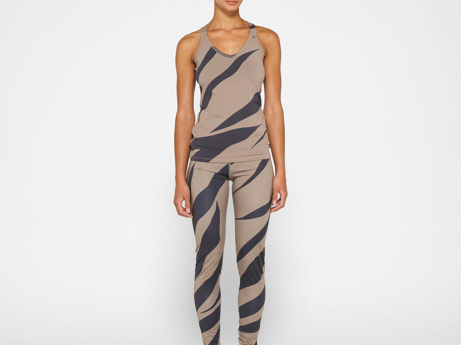 wrapper zebra | warm taupe