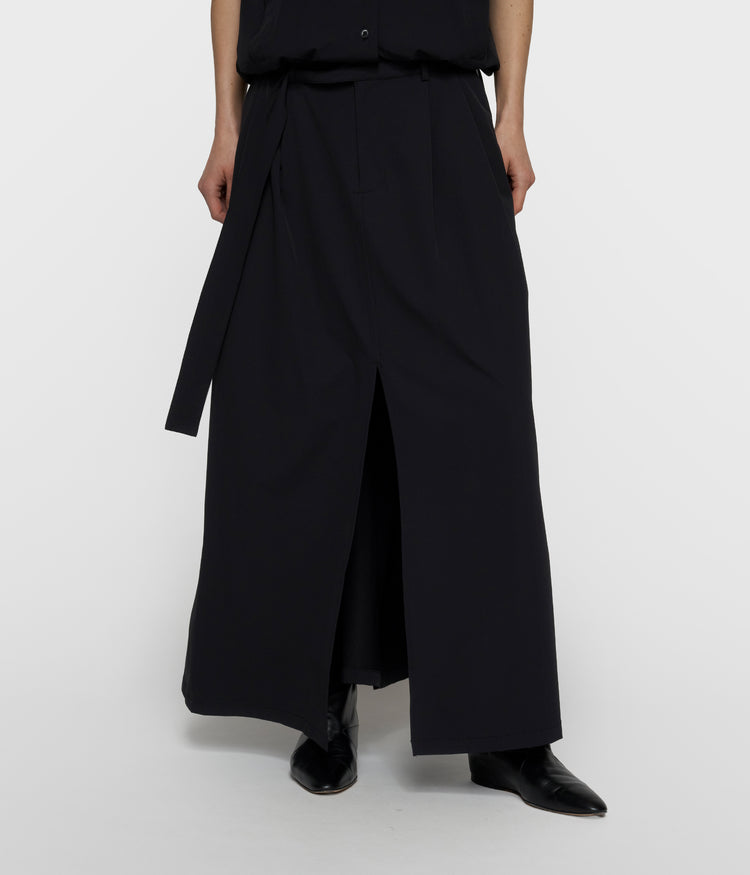 wide travel skirt | black