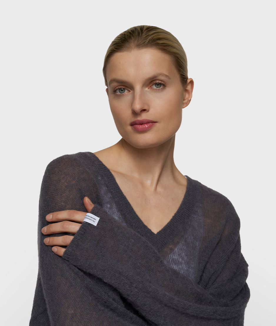 dunne V-hals knit sweater | steel blue