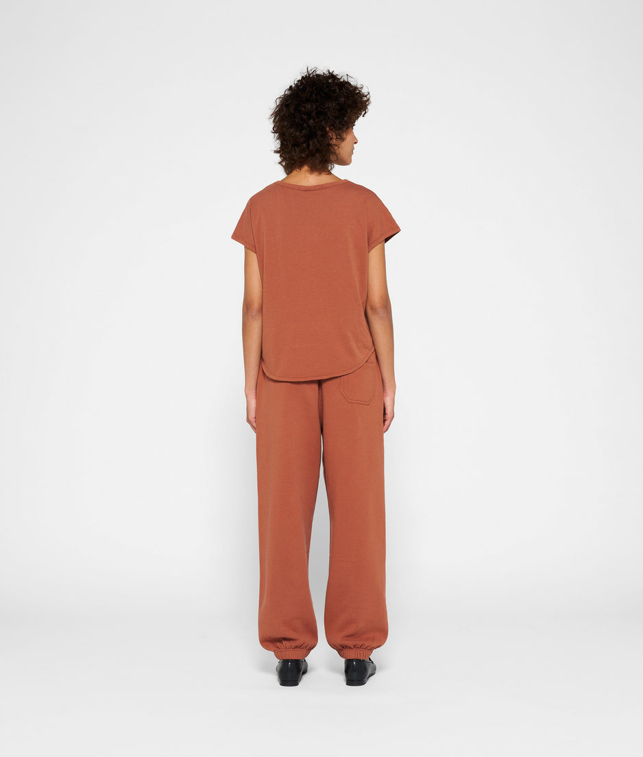 tee medal | saddle brown