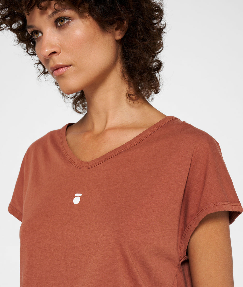 tee medal | saddle brown