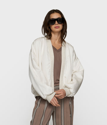fleece bomber | soft white melee