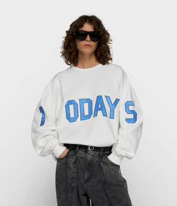 statement sweater logo | ecru