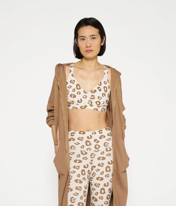 sporty bra leopard | soft white melee