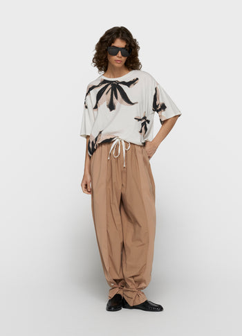 tee flower | ecru