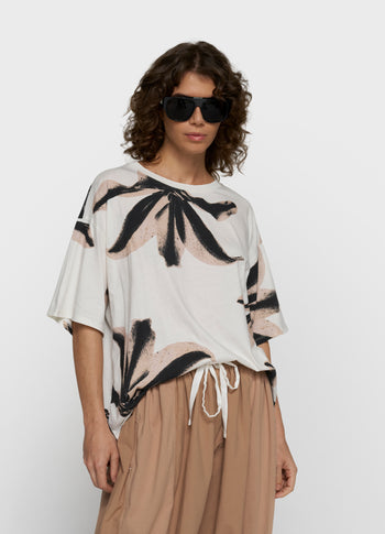 tee flower | ecru
