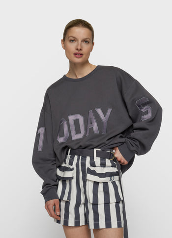 statement sweater logo | steel blue