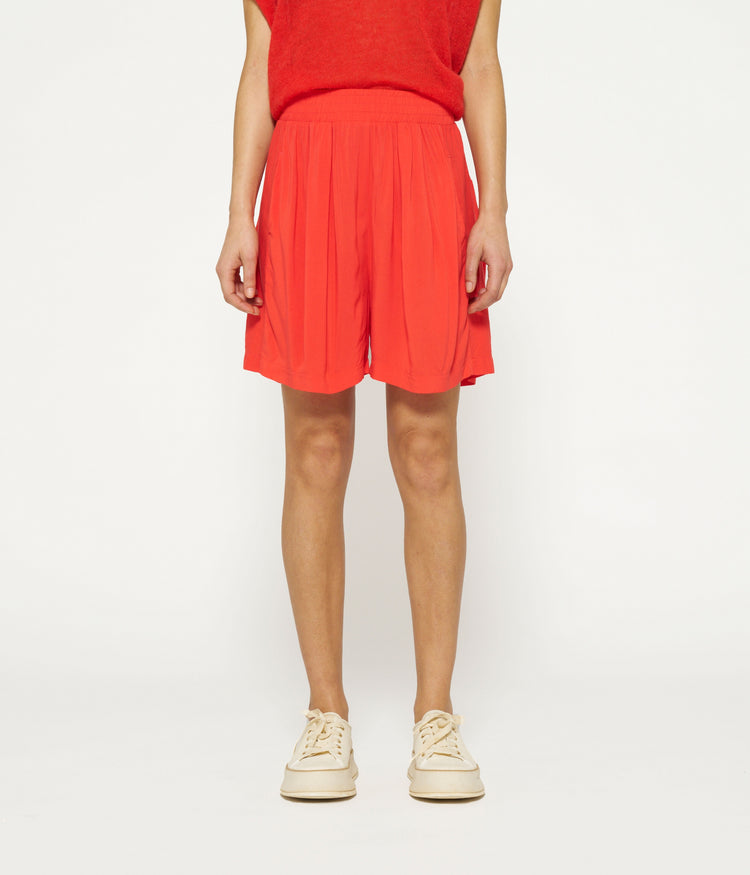 flowy viscose shorts | poppy red