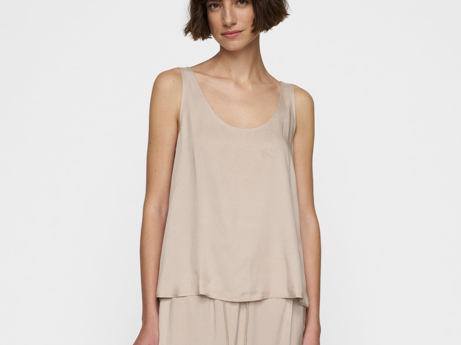 shiny tank top | rope