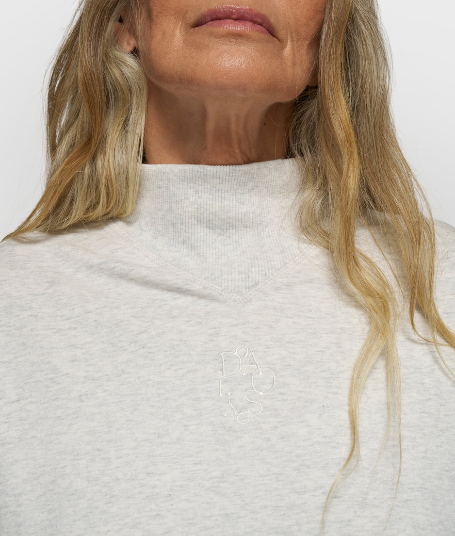 petit sweater curly 10 | soft white melee