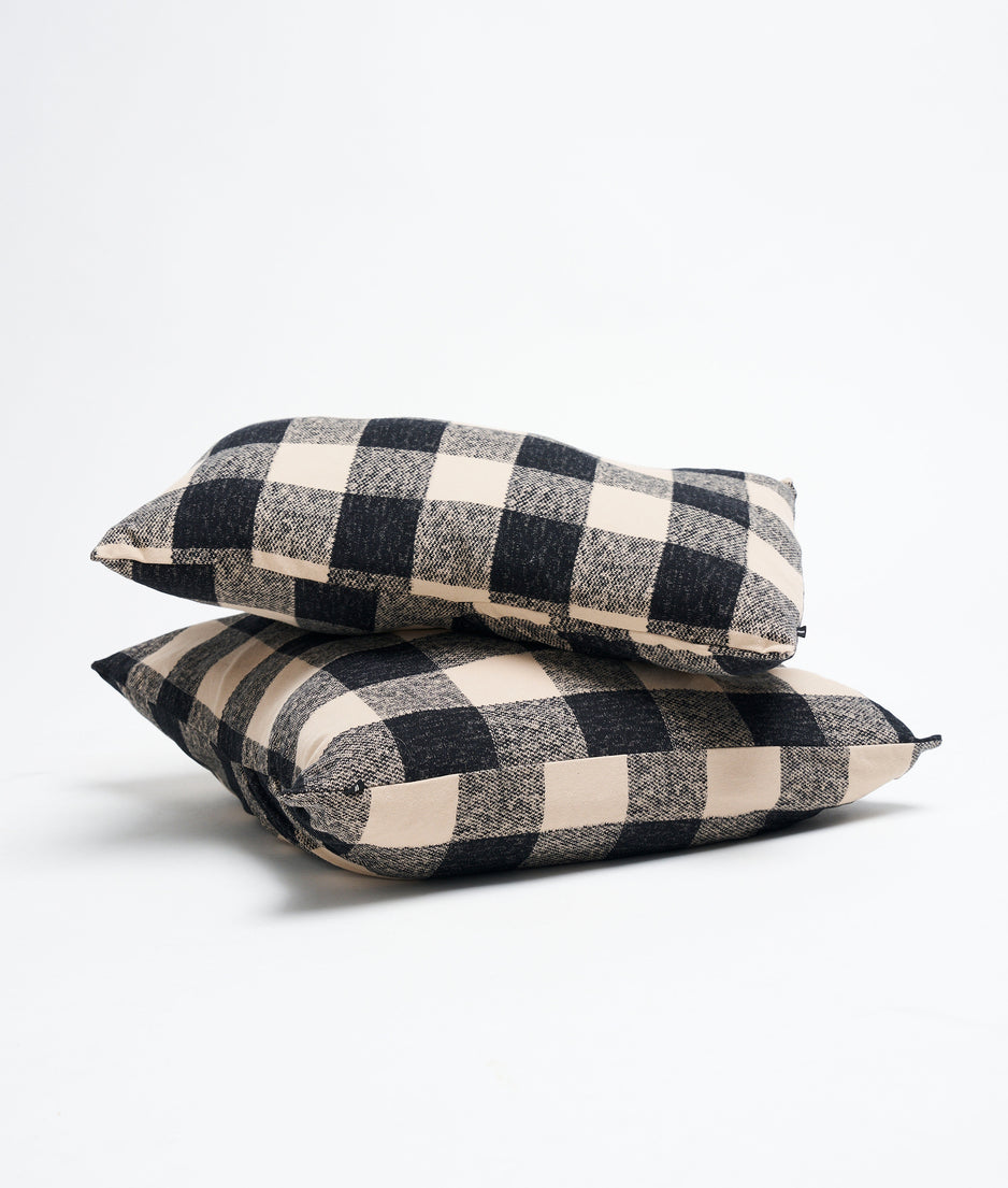 pillow check 40x60 | black