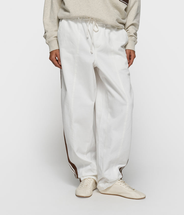 wide tapered pants | optic white