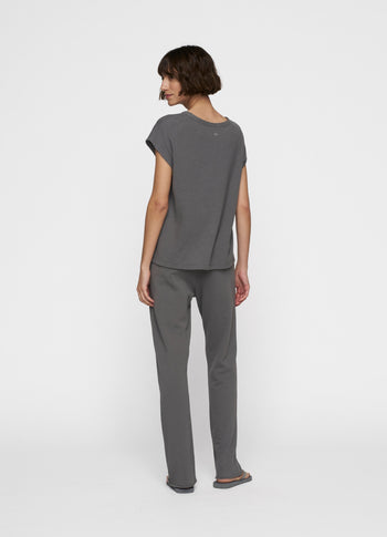 tee linen | oil
