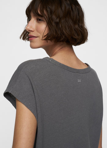 tee linen | oil