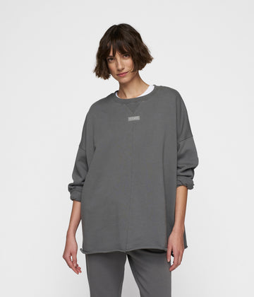 beach sweater | oil