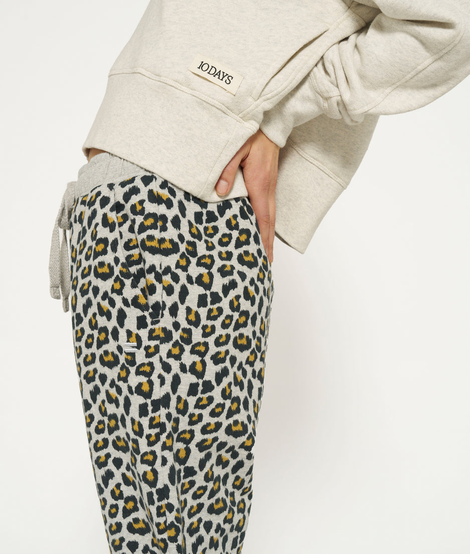 cropped jogger leopard | light grey melee