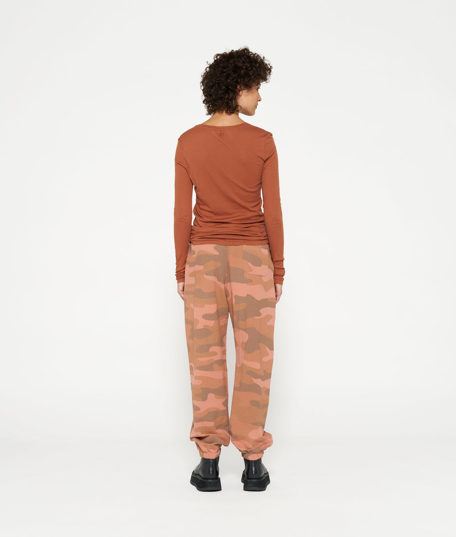 Bar jogger camo babyfleece | saddle brown