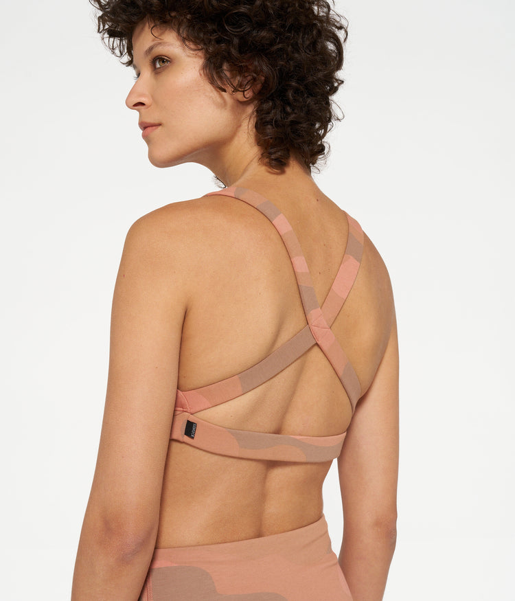 sporty bra camo | saddle brown