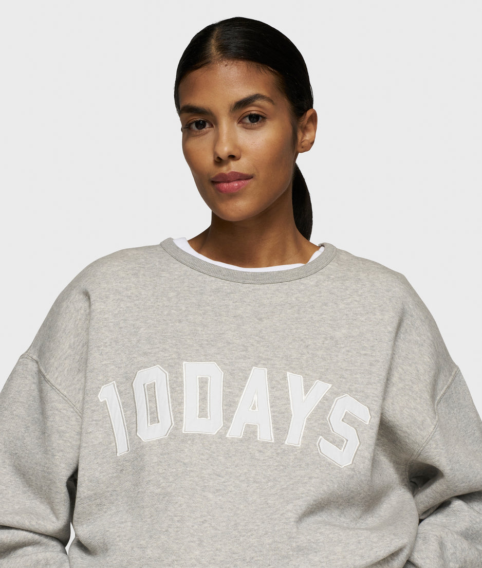 THE STATEMENT SWEATER | light grey melee