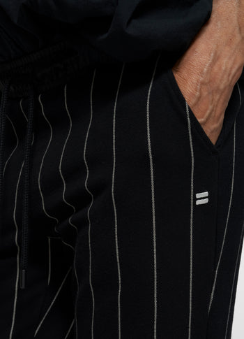 cropped jogger pinstripe | black