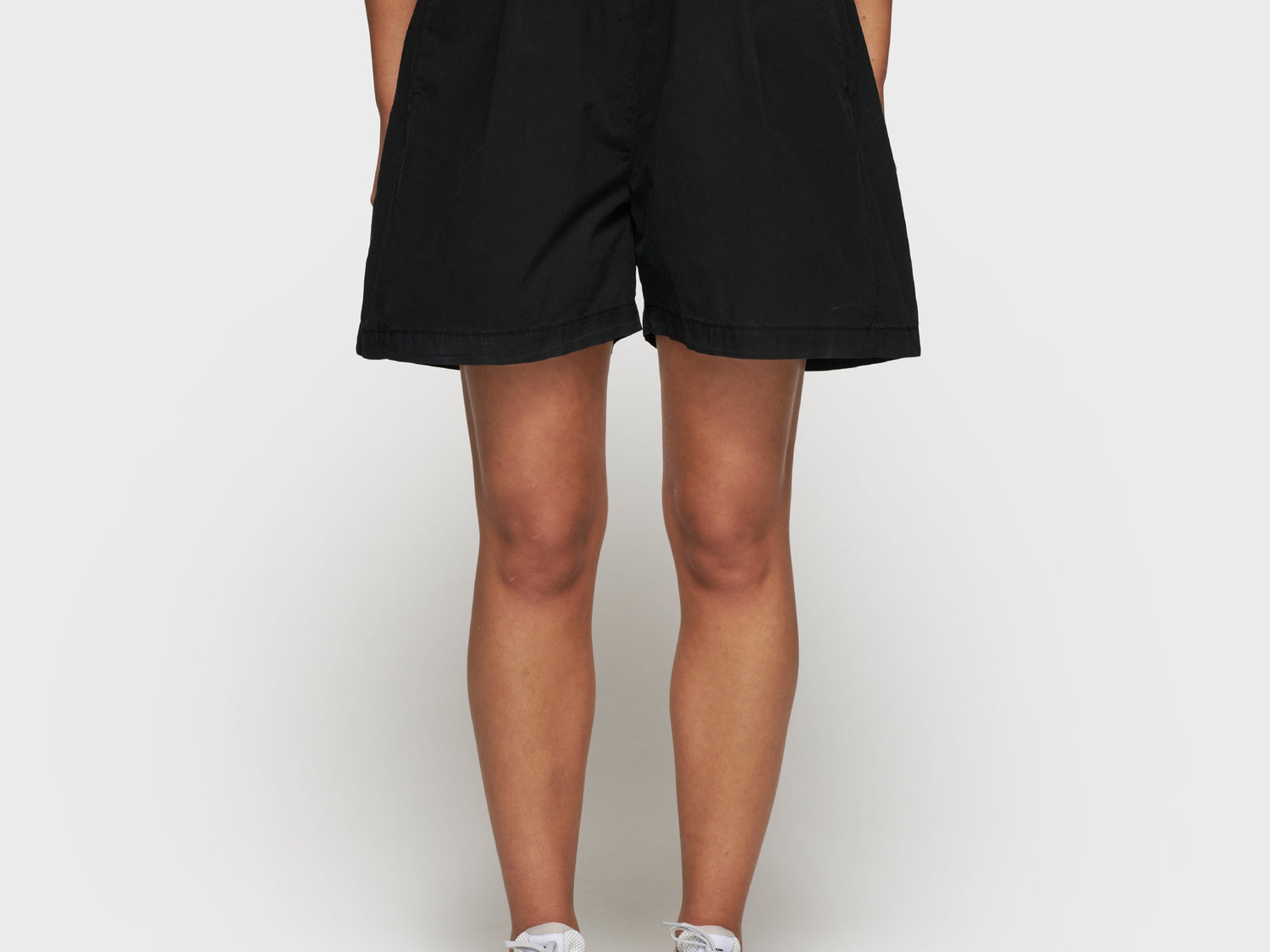 THE PROUD BERMUDA | black