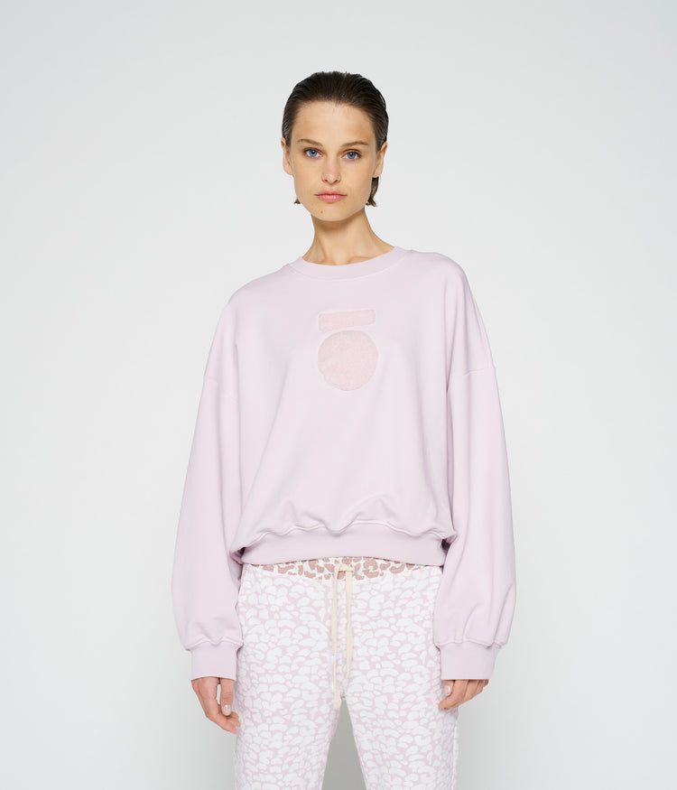 cropped sweater medal | pale lilac