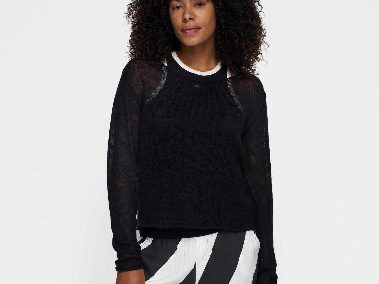 thin knit sweater | black