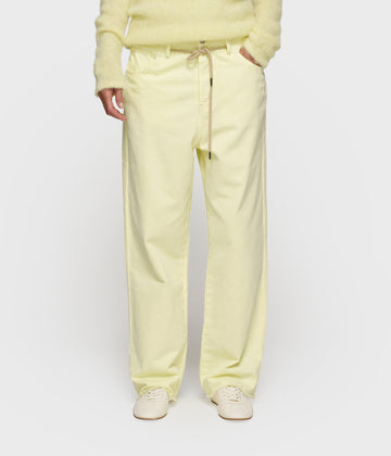 straight leg pants twill | pastel yellow