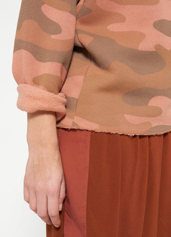 statement sweater camo | saddle brown